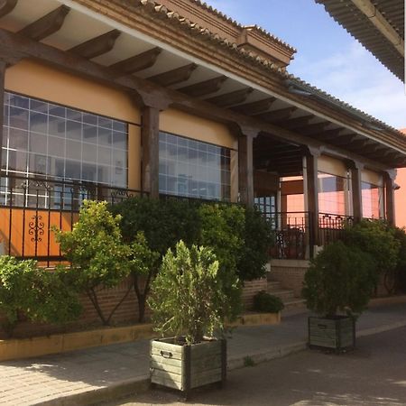 Hotel-Restaurante Venta Tomas Almuradiel Dış mekan fotoğraf