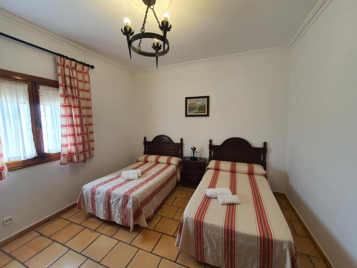 Hotel-Restaurante Venta Tomas Almuradiel Dış mekan fotoğraf
