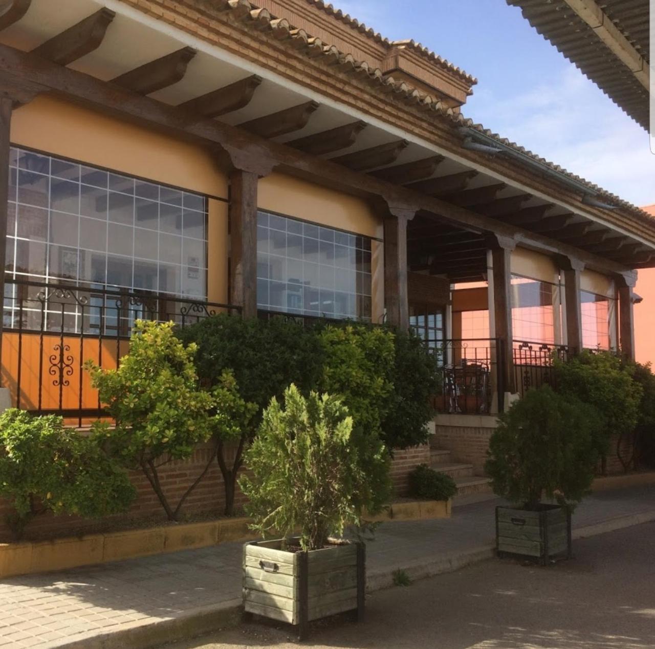 Hotel-Restaurante Venta Tomas Almuradiel Dış mekan fotoğraf