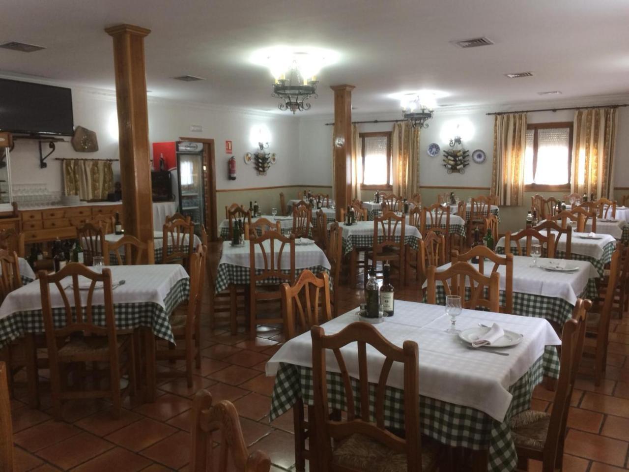 Hotel-Restaurante Venta Tomas Almuradiel Dış mekan fotoğraf